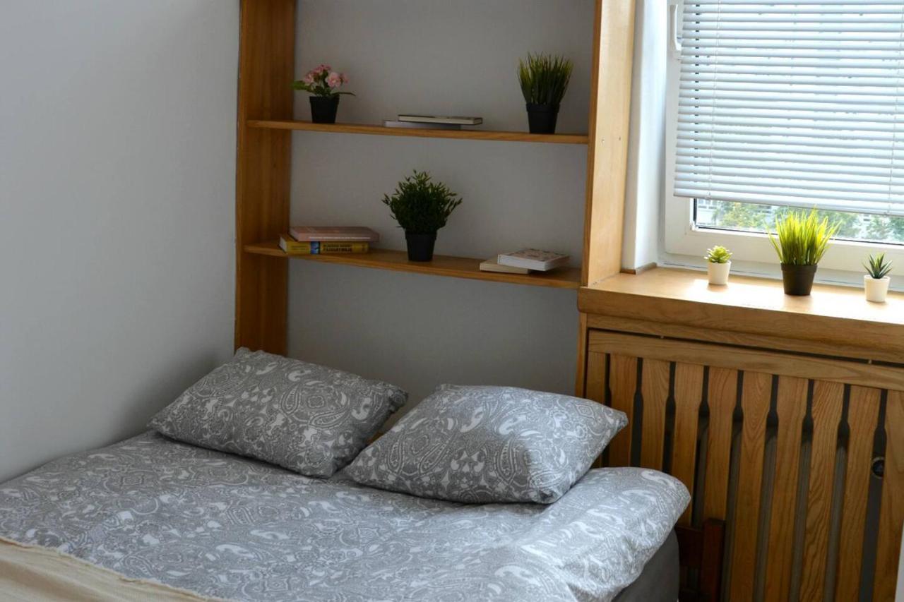 Ohmyhome - Sunny Apartment In City Center Warszawa Eksteriør billede