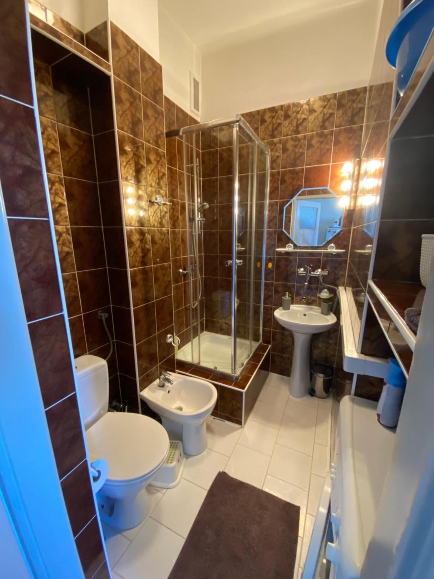 Ohmyhome - Sunny Apartment In City Center Warszawa Eksteriør billede